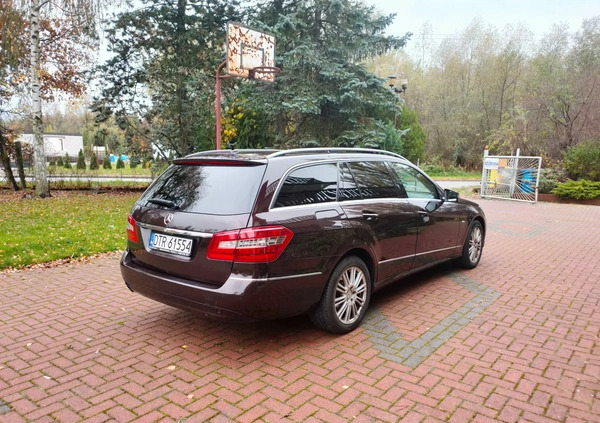 Mercedes-Benz Klasa E cena 45900 przebieg: 252000, rok produkcji 2010 z Wrocław małe 29